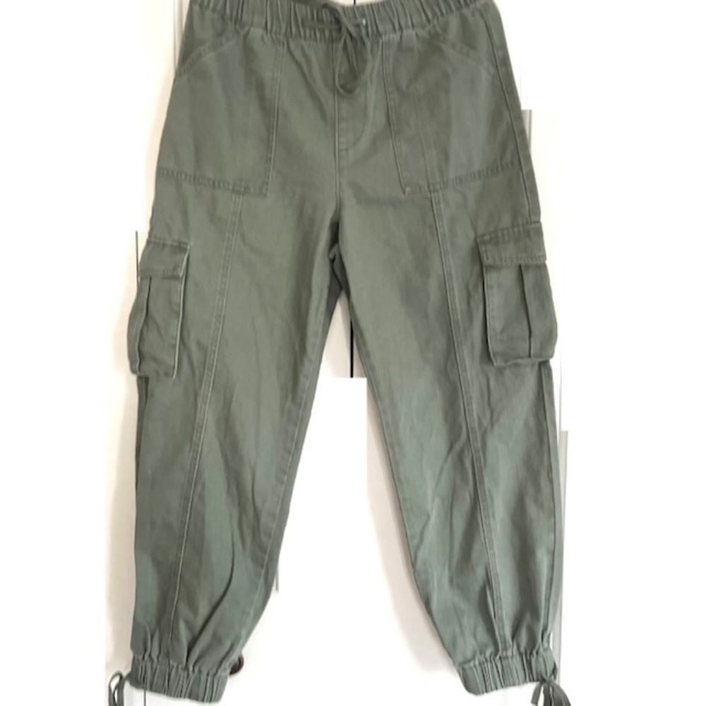 Forever 21 Drawstring Ankle Woven Olive Utility Jogger NWT